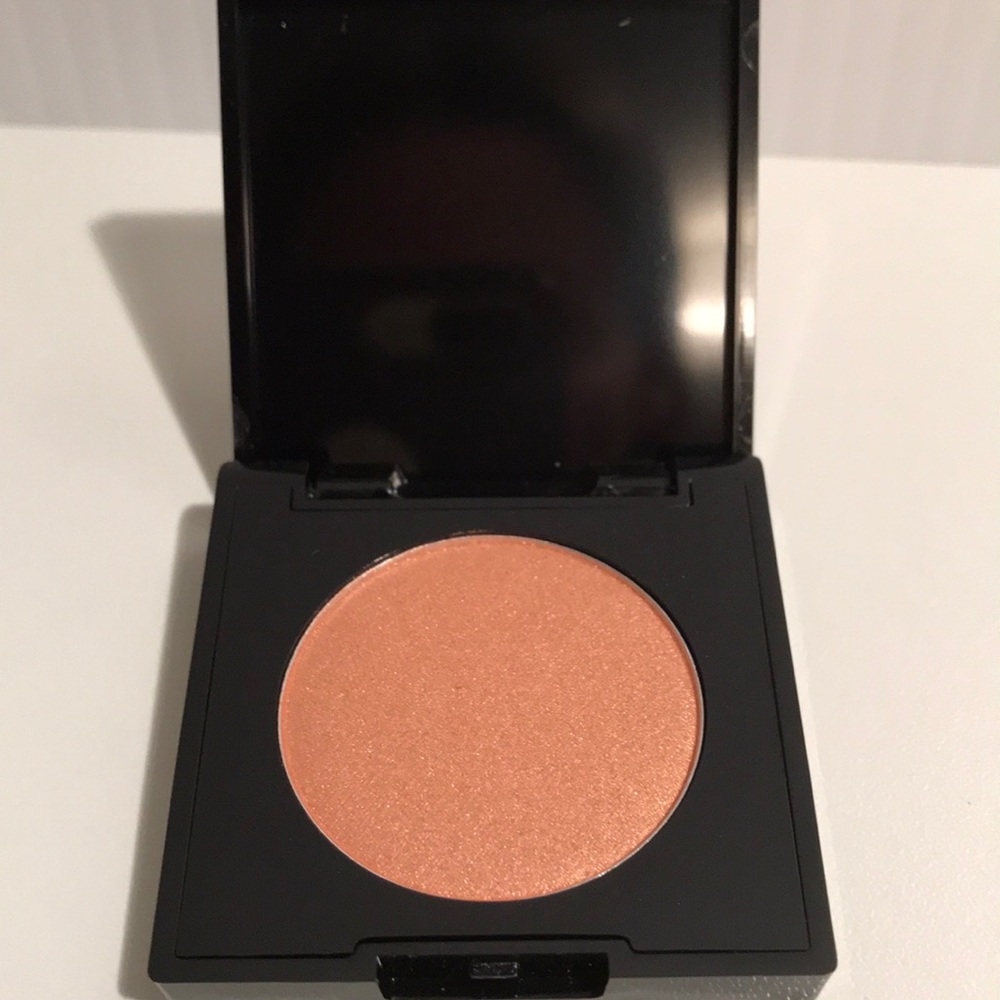 KvossNYC Blushing beauty luminous blush palette in rosy NEW